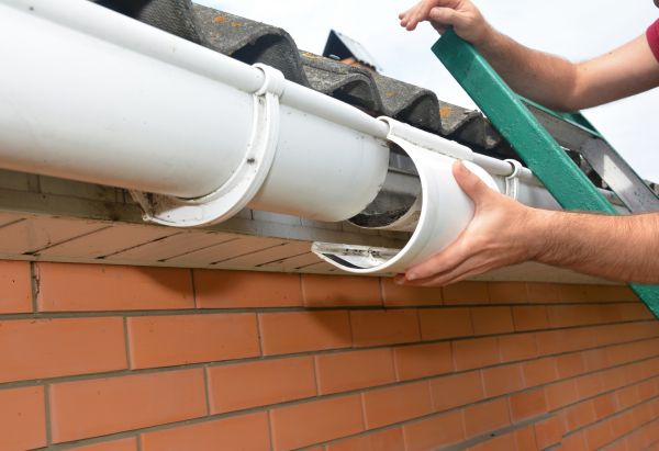 Gutter Maintenance in Texarkana