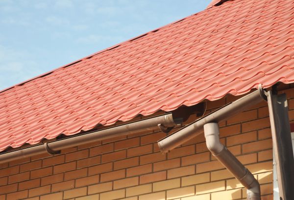 Loose Gutter Repair in Texarkana